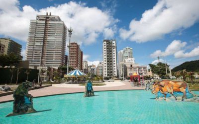 Praça Duque de Caxias é referência turística na Praia Grande